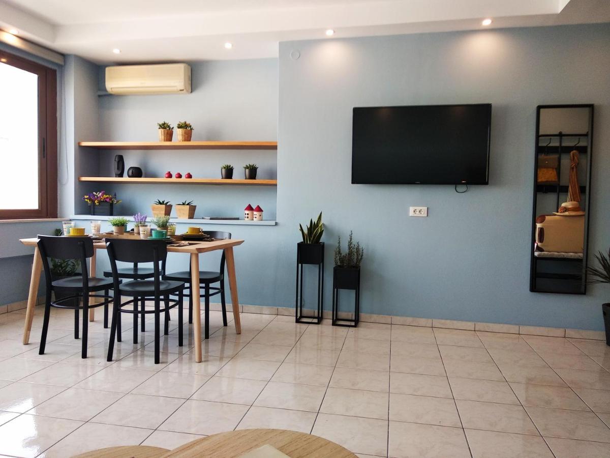 Light Blue Apartment イラクリオン エクステリア 写真