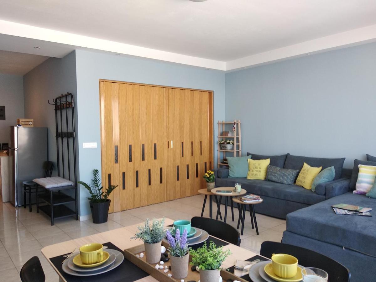 Light Blue Apartment イラクリオン エクステリア 写真